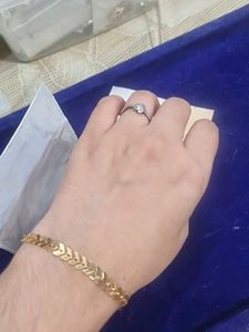 Gold Leaf Pattern Bracelet