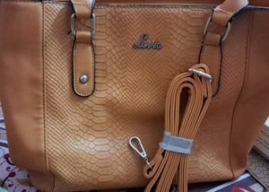 Lavie Handbag... 10% Offer