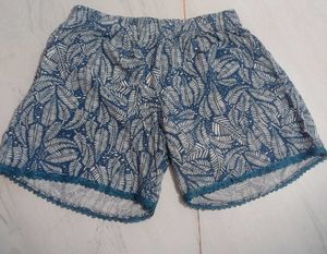 Blue Leaf Print lace trimmed shorts