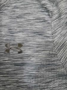 Under Armour Long Sleeve T-Shirt