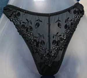 Black Embroidered Thong 🖤