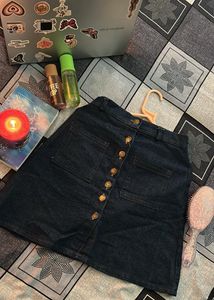 denim skirt 💗