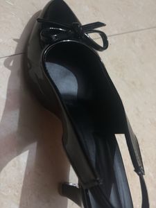 Chic Black Patent Bow Heels
