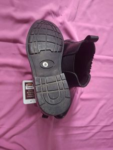 Classic Black Leather Chelsea Boots