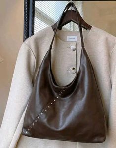 Studded chocolate brown bag 👜