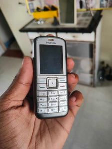Nokia 6070 (2006 Model)