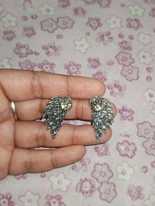 set of 2 earrings for just 149