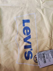 Levi's Brand New Tshirt For Women With Tag