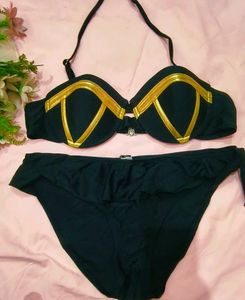 Chic Black &amp; Gold Bikini set 👍