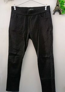 Black Jegging ⚫🏷️
