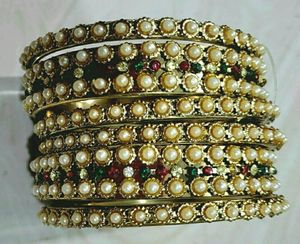 Set 2 Moti Metal Ki Chudiya &amp; Diamond Mangalsutra