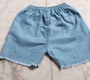 Beautiful Trendy Shorts Dameged Patten With Elastic Waistaband