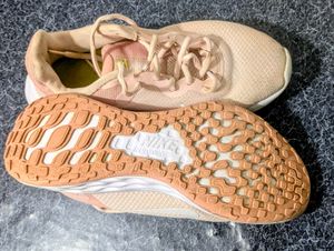 Nike Pink Running Shoes original
