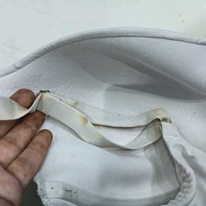 🪔 White Lace Trim Bra