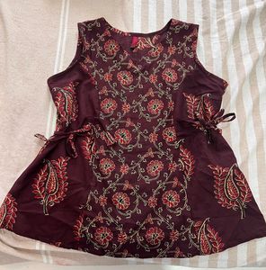 Maroon Floral Sleeveless Kurta