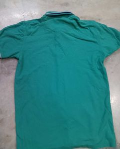boys Green Polo T-Shirt..