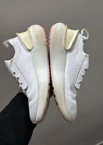 Under Armour HOVR 3