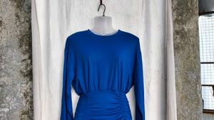 1239. Blue Ruched Long Sleeve Dress