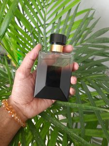 Versace Oud Noir   🖤