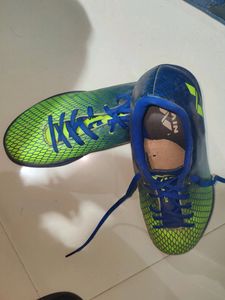 Nivia Mens Football Shoes. Unused. Good Condition.