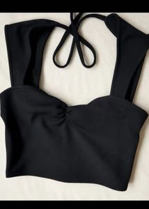 Black Sweetheart Neck Cropped Top