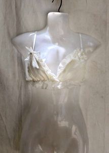 I. Delicate Lace Trim Bra
