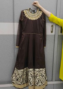 Elegant Maroon Kurta Set with Gold Embroidery