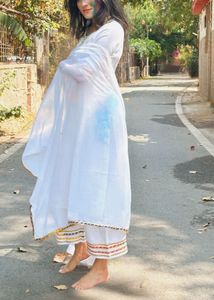 Bitterlime Women Yoke Design Gotta Patti Kurta Set