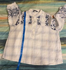 Vero Moda - Embroidered Plaid Tunic Top