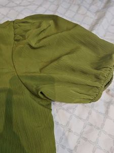 Green Square Neck Puff Sleeve Dress