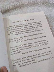 The Love Hypothesis by Ali Hazelwood
