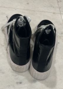 Black High-Top Sneakers Eur 37