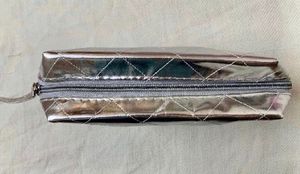 🆕Faces Canada Silver Wallet/MakeupcosmeticPouch