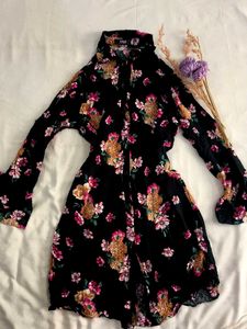 Boho Floral Print Mini Dress comes with belt