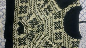 Elegant Black & Gold Geometric Knit Sweater