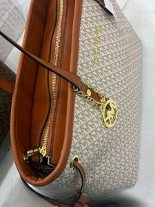 MICHAEL KORS JET SET LARGE TOTE BAG