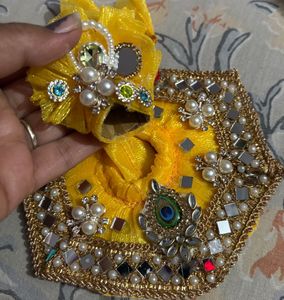 laddu Gopal ki fancy dress size 1,2 only 1dress