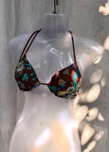 151110. Stylish Bikini Top with Floral Print