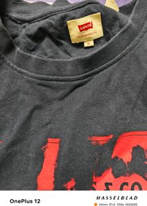 4 Hoodies And Sweatshirt