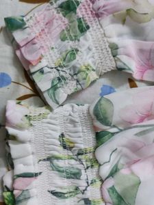 Outryt Floral Print Wrap Top