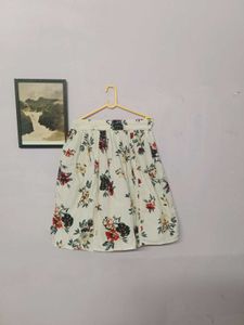 Chic Floral Print Mini Skirt