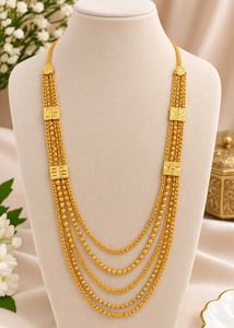 Elegant Gold Layered Necklace