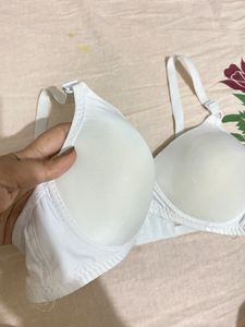 White padded bra in Good Condition