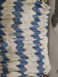 6. Comfortable White &amp; Blue Printed legging