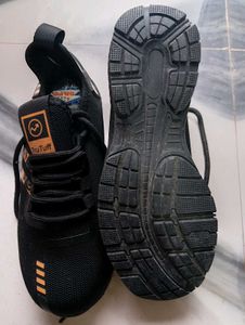 TRUTUFF Stylish Black &amp; Gold Running Shoes
