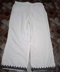Chic Black &amp; White Embroidered Kurta Set