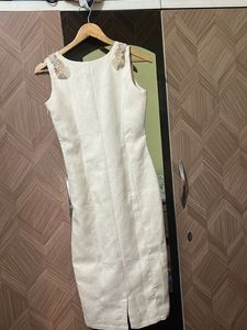 Elegant Sleeveless Sheath Dress