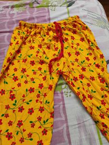 Yellow 3 quarter Floral Print Pants