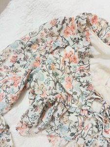 Floral Print Ruffle tie crop top/ cardigan