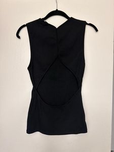 Zara Black Sleeveless Knit Top With Backless Cut